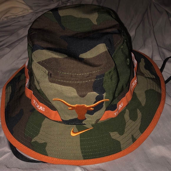 Nike bucket hat
